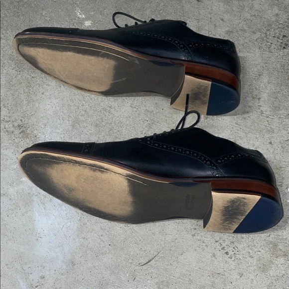 Johnston & Murphy Black Oxford Shoes - Picture 6 of 6